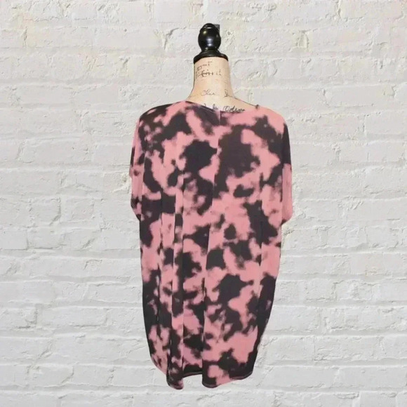 Torrid Short Sleeve Shirt - Tie Dye - Picture 4 of 5